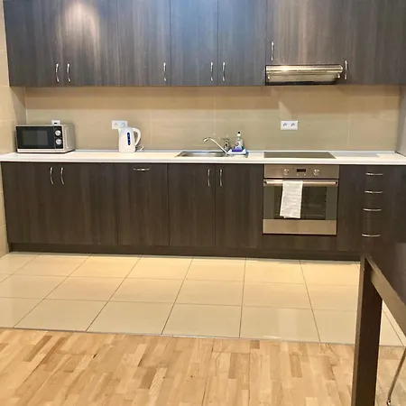 Platinum Towers With Parking *