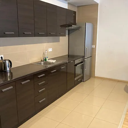 Platinum Towers With Parking *